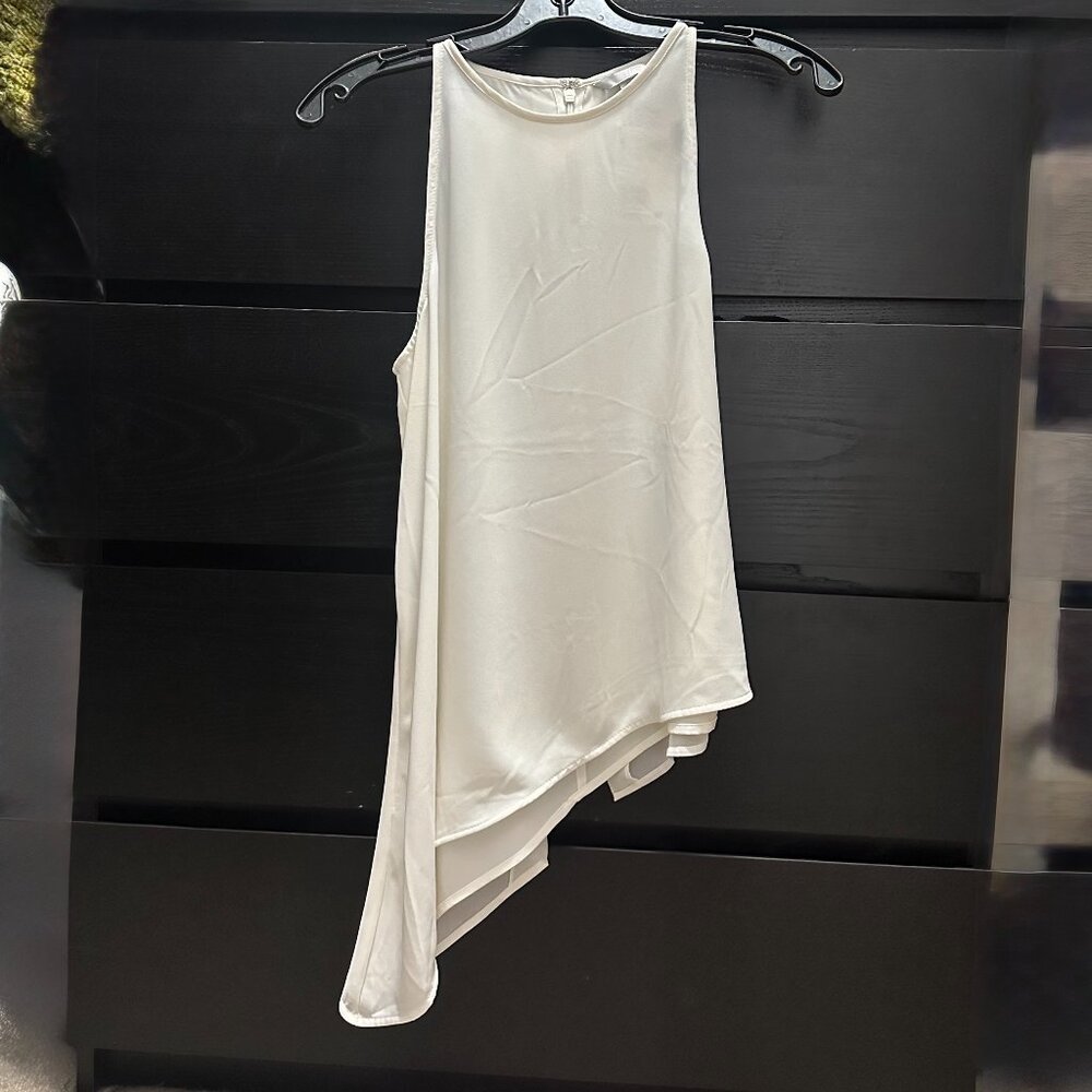 NWT H&M white/cream asymmetrical dressy top size 6